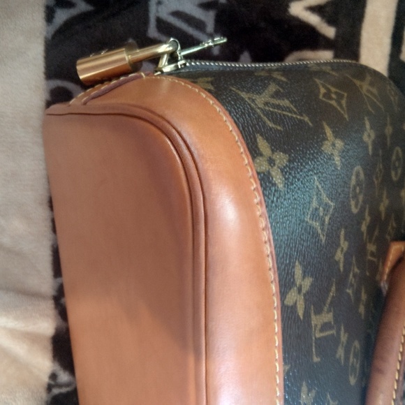 TAKING OFFERS! Louis Vuitton vintage Alma tote😍 Immaculent condition!! As SHOWN - Picture 6 of 12